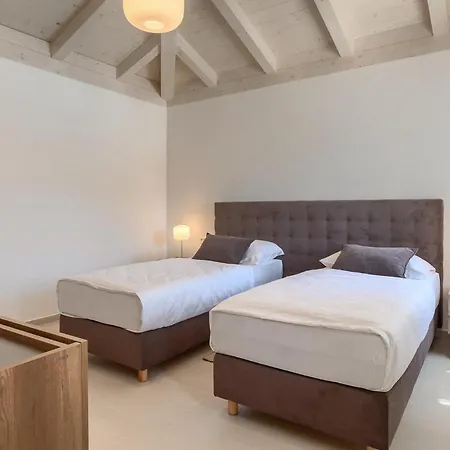 بيت للعطل Leon Martincici